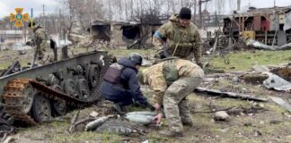 U.S., allies ready new Russian sanctions after Bucha killings